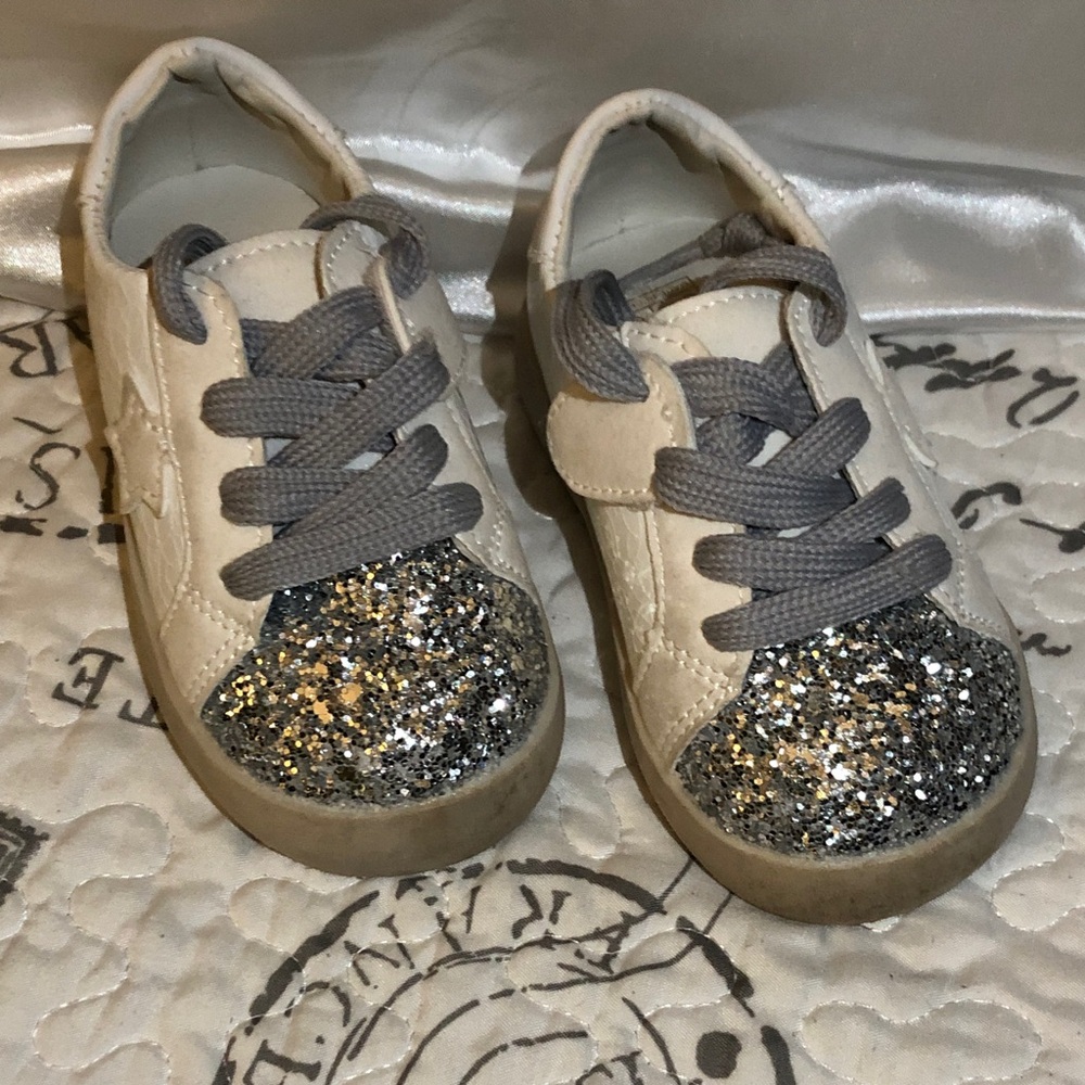 SHEIN Kids White Sneakers with Silver Glitter Toe